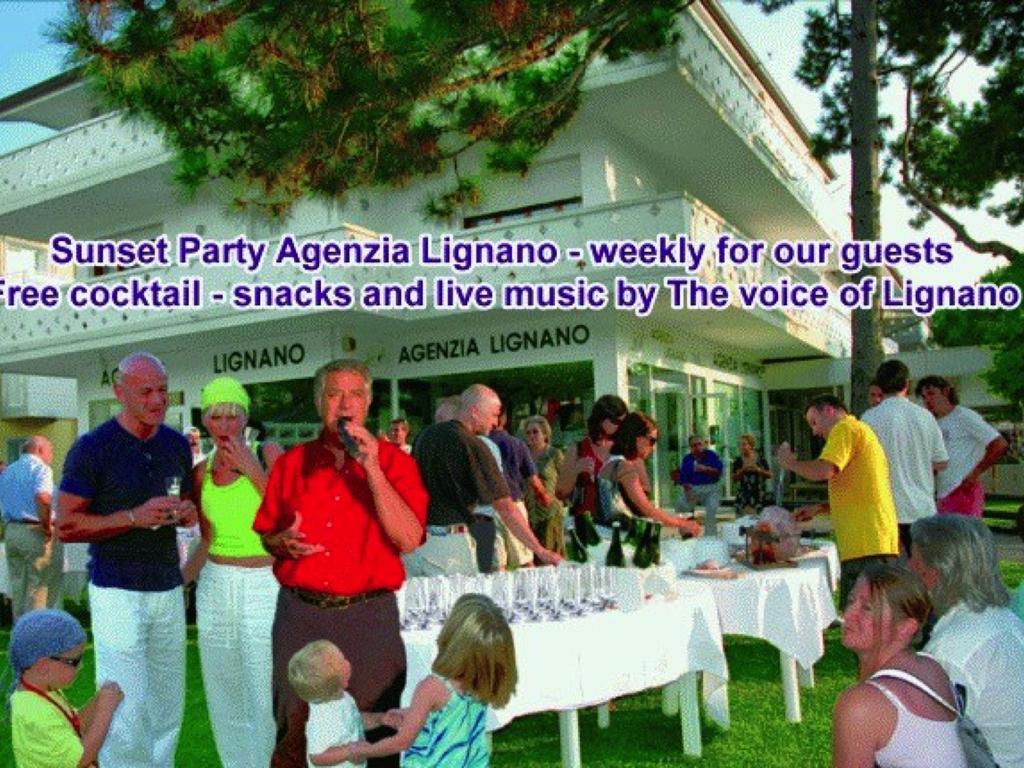 Lignano With Pool Daire Lignano Sabbiadoro Dış mekan fotoğraf